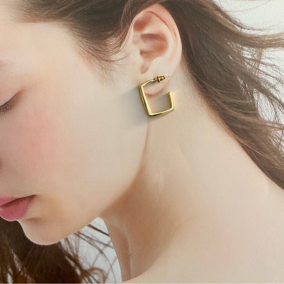 4/$15 Minimalistic Gold Square Hoop Earrings - Picture 4 of 7